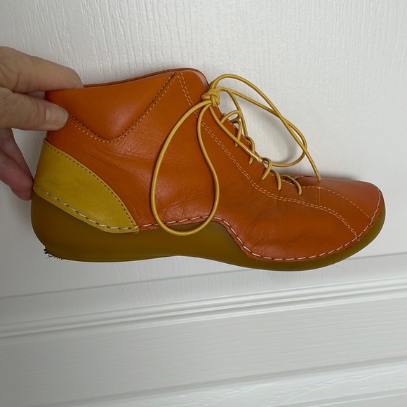 Leather ankle boots - Picture 3 of 7